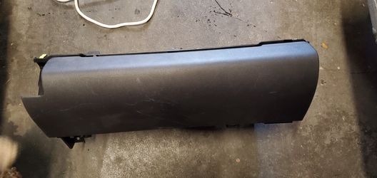 2015-2017 Toyota Camry glove box