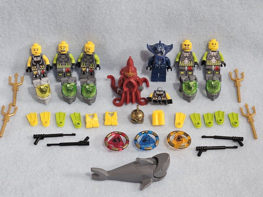 Lego Atlantis Minifigure Bundle 