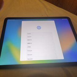 iPad Air 5th Gen 64GB - WiFi Cellular, Like-New
