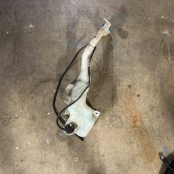 06-11 Civic Si Windshield Wiper Fluid Resevoir