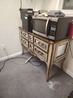 Dresser antique