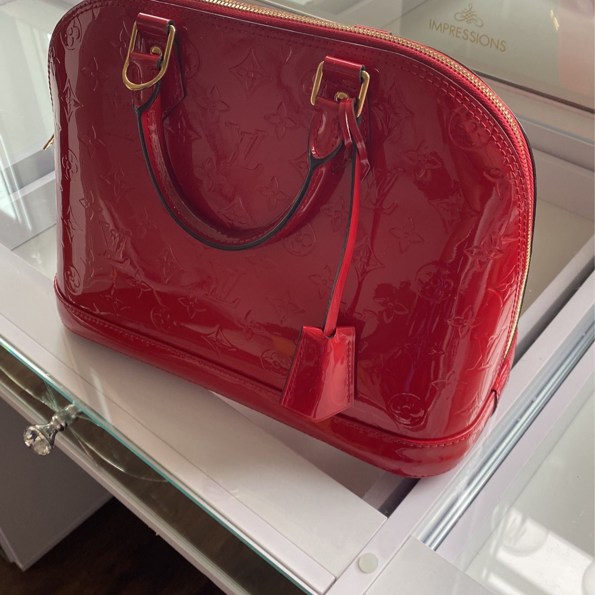 Louis Vuitton Alma Handbag Monogram Vernis BB