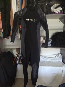 AKONA wet suit
