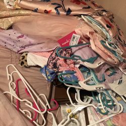 I Have A lot Of Girls Dresses Size 4