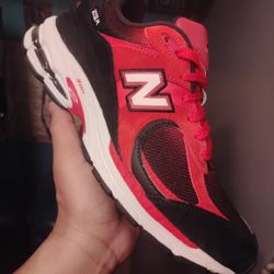 NB Size 8.5 