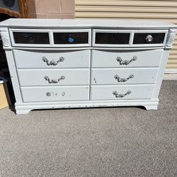 🎁WHITE COLOR DRESSER/8 DRAWER 70” X 18” X 41”🎁