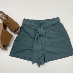 Women's Summer Tie Waist Shorts vacation size L
