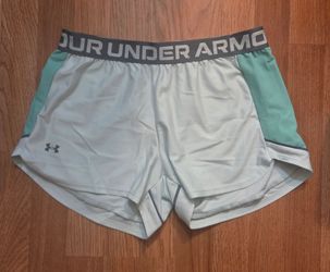 Under Armour Play Up Mesh Gym Shorts (M)