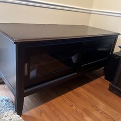 NICE WOOD TV STAND MUST GO!!
