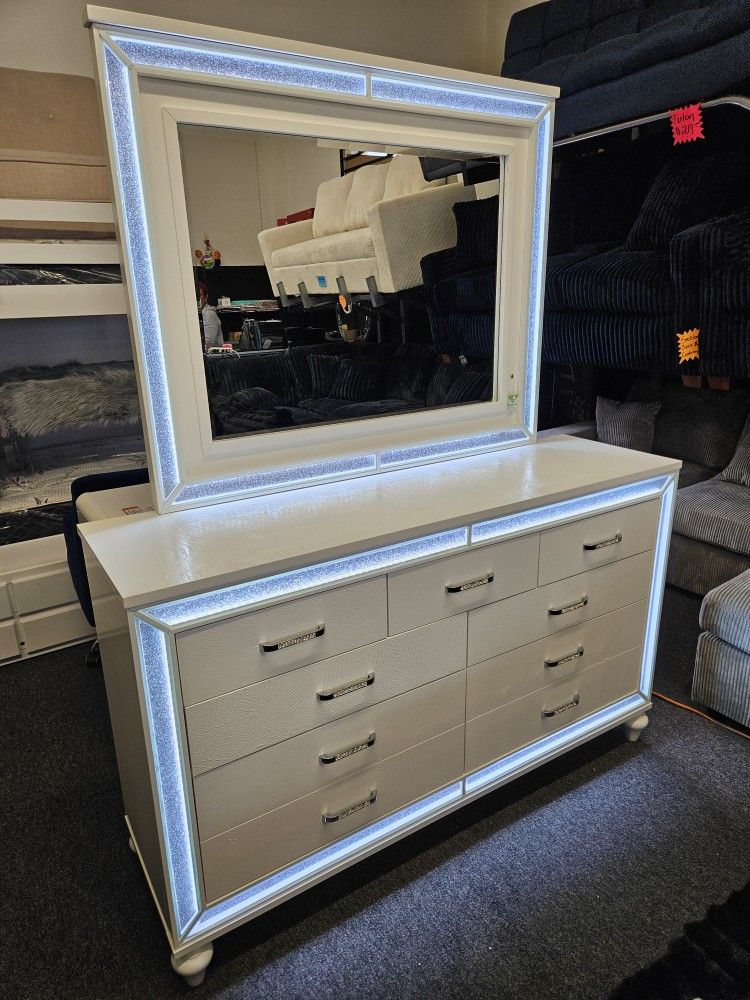 Brand New Dresser Large Size W 7 Drawers & XL MIRROR ALL W/ LED Light $489