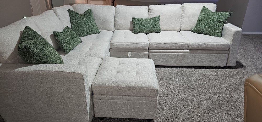 Sectional Sof sleeper brand new