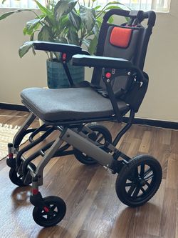 Lightweight transfer chair