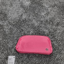 Lululemon Everywhere Belt Bag 1L Pink
