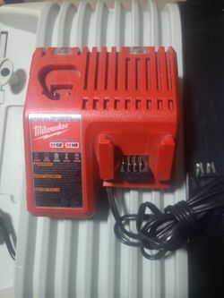Milwaukee charger m12 m18