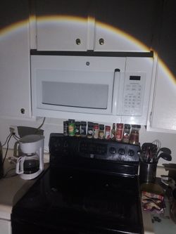 GE Microwave Oven