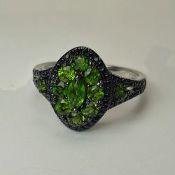 Silver 925 Ring with Peridot Gemstone