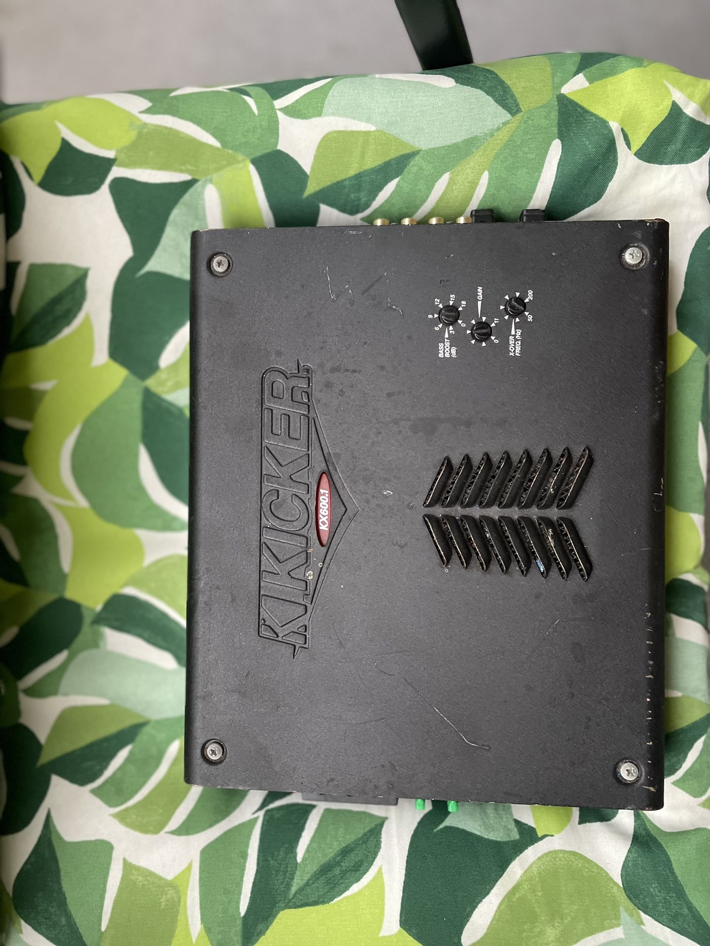 Kicker Amp