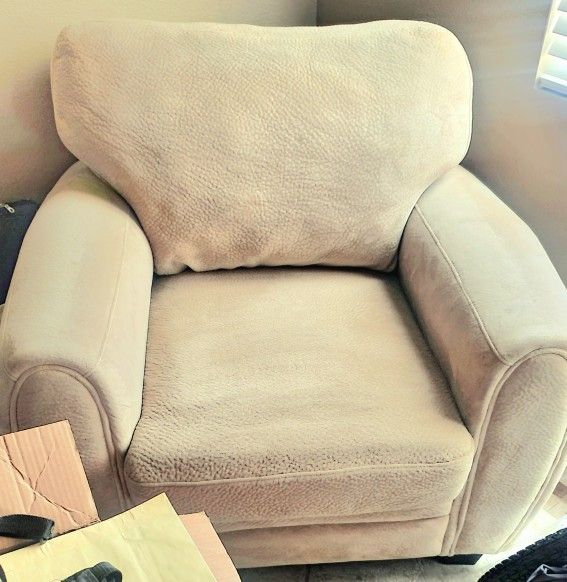 Sofa Suede Small Great Condition Comfortable