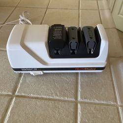 ChefChoice EdgeCraft  Electric Knife Sharpeners Model E120  for 20-Degree Open Box
