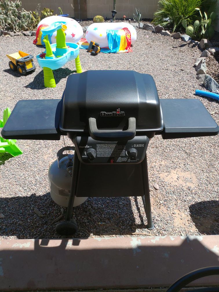 Char-Broil propane BBQ grill
