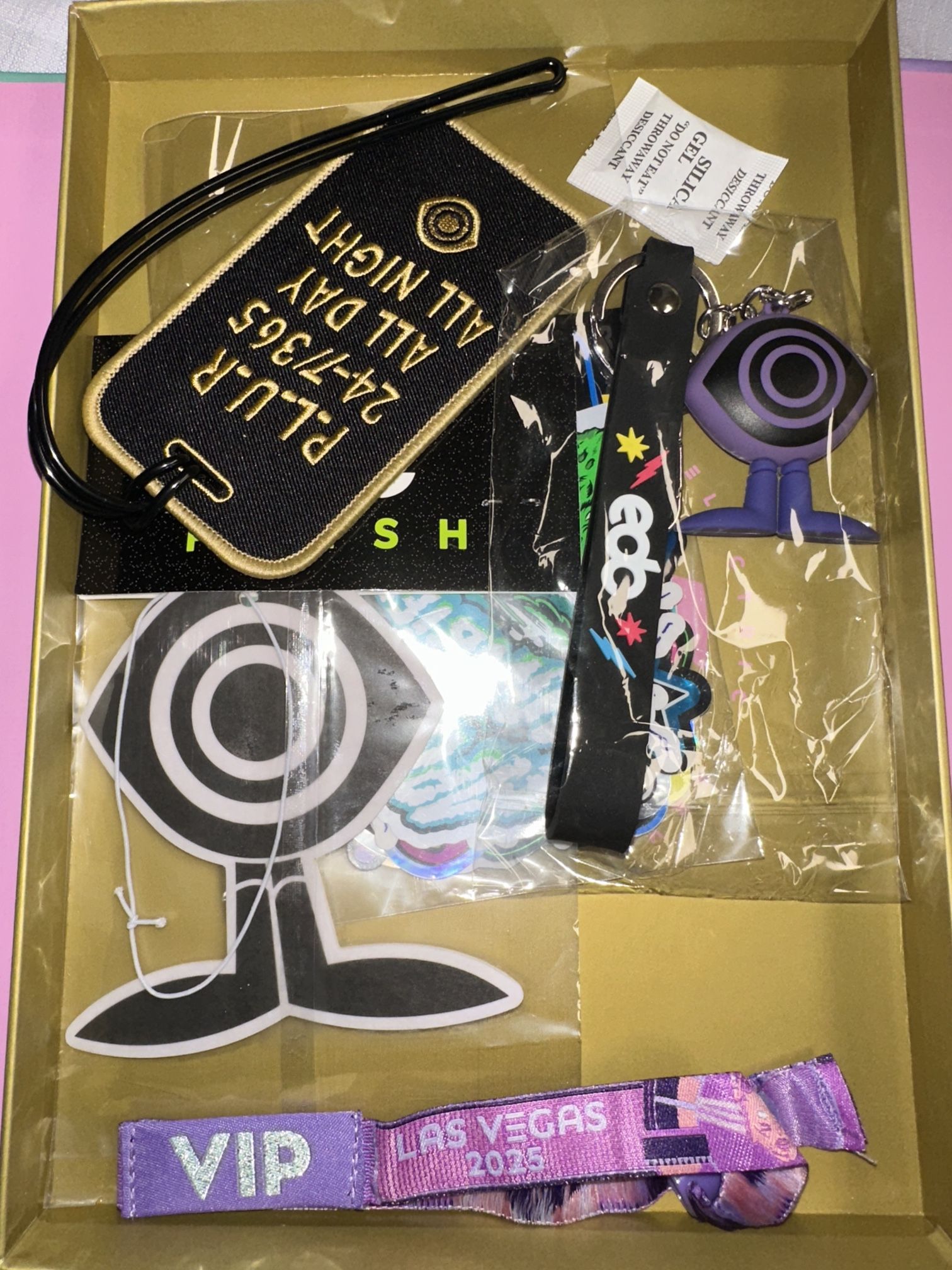 1 VIP EDC WRISTBAND 
