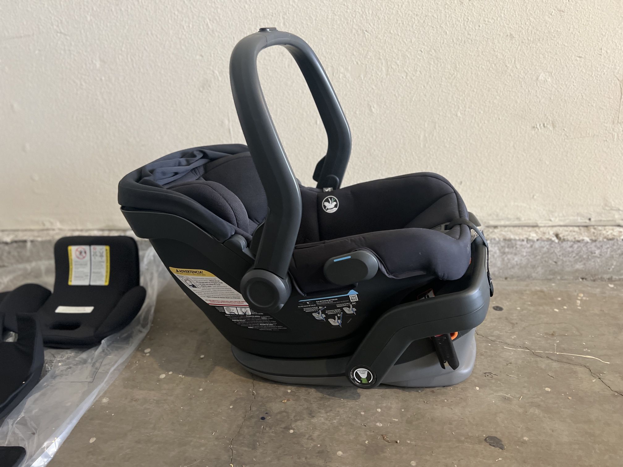 UppaBaby Mesa Infant Car Seat + Base