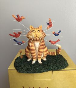 NEW Collectible Cat Wild Birds Ceramic Figurine