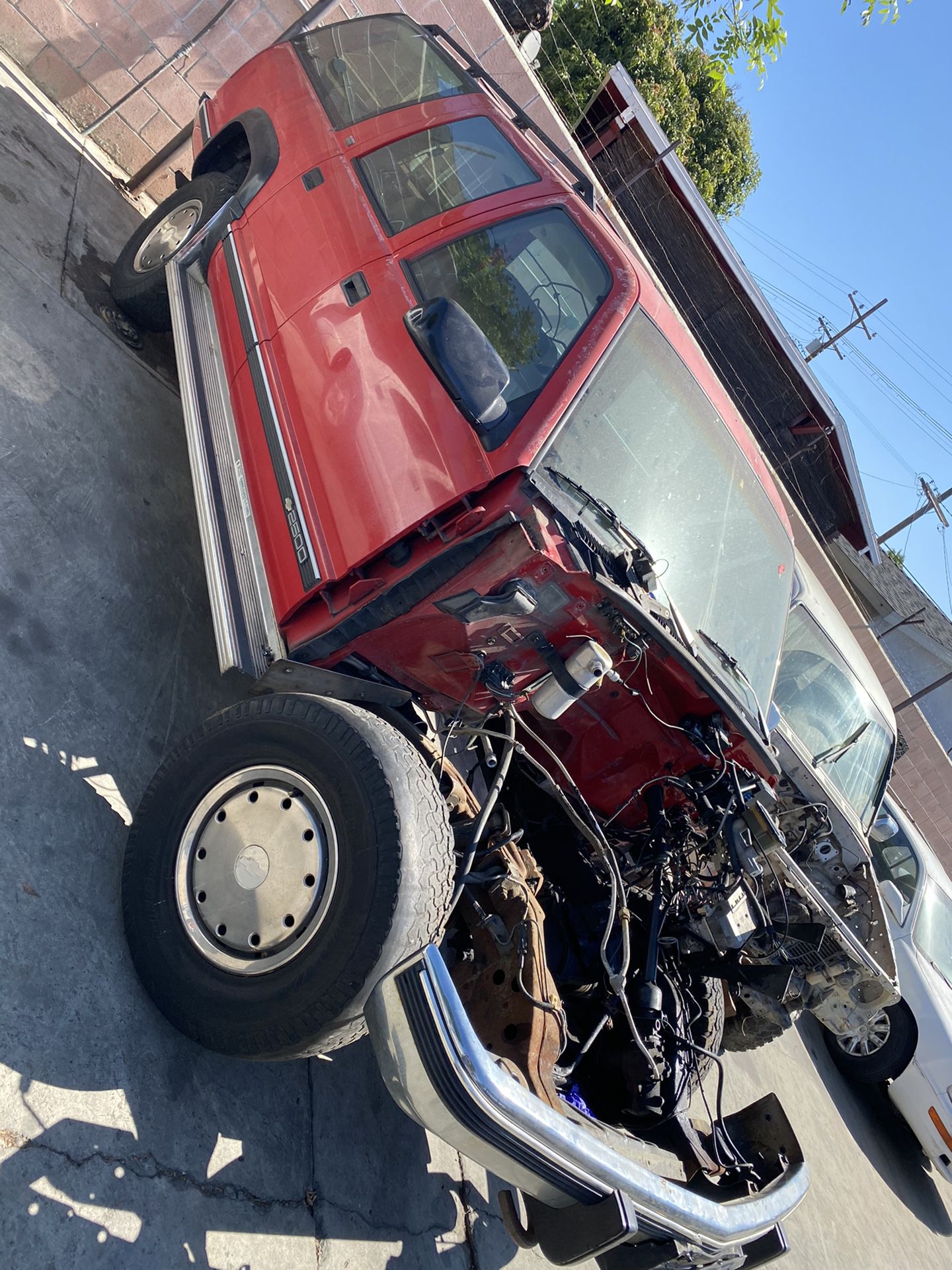 Parting out 95 Chevy Suburban