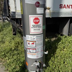 Rheem water heater 29 gallons used 1 year works great