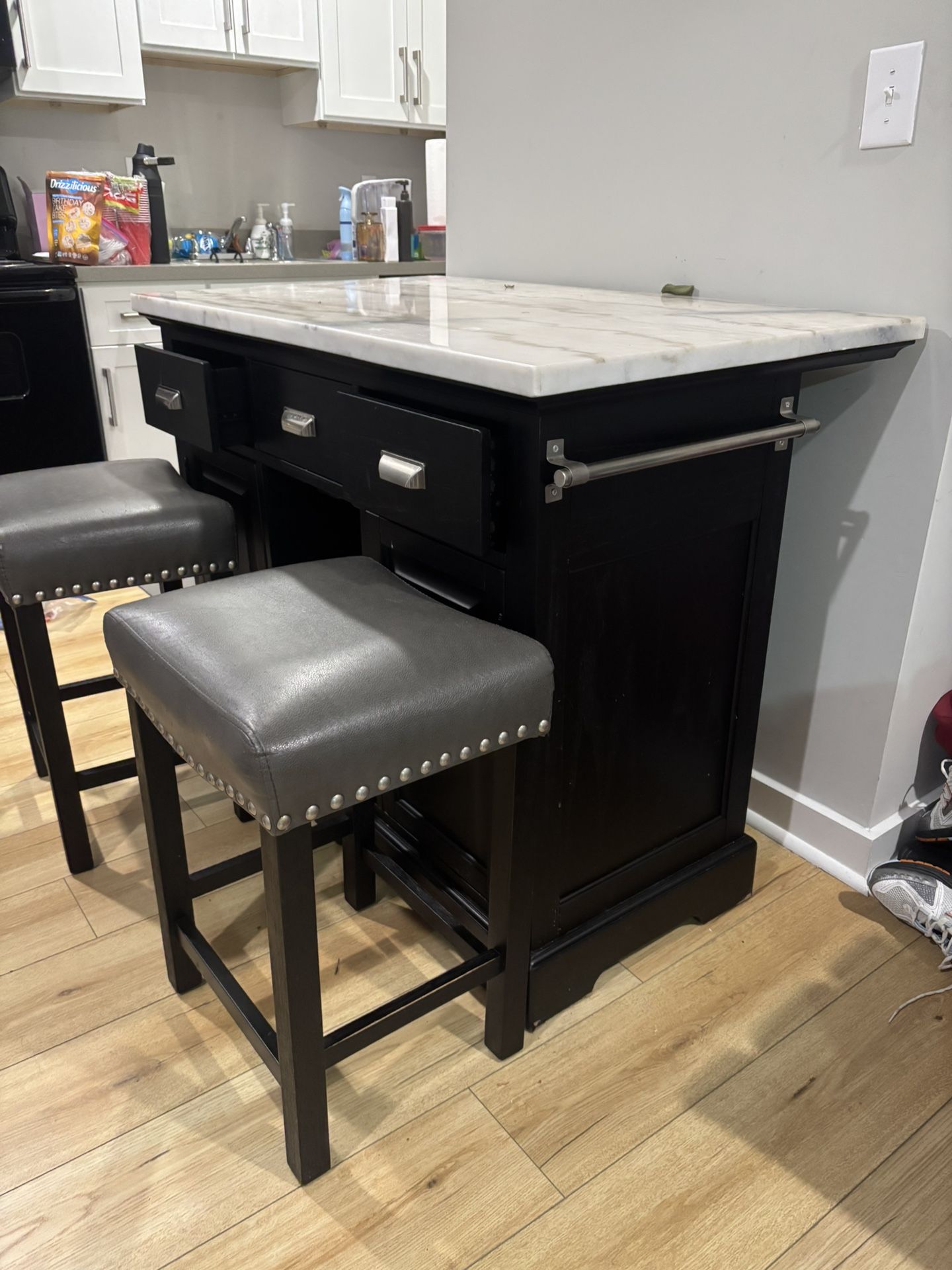 Marble-Top Kitchen Island/ Stools