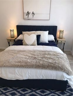 Navy Blue Queen Tuffted Platform Bed