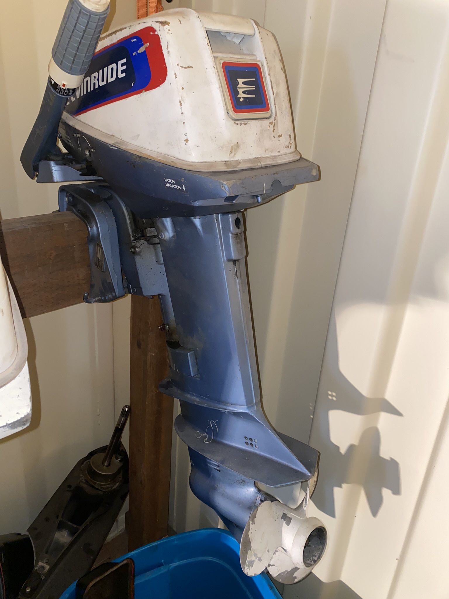 Outboard Motor with Tiller Arm 