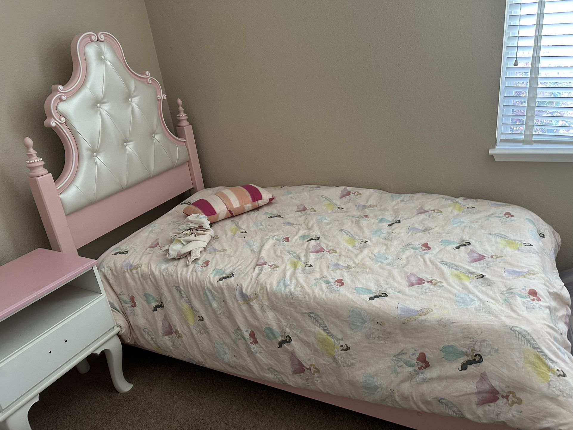 Twin Bed Set