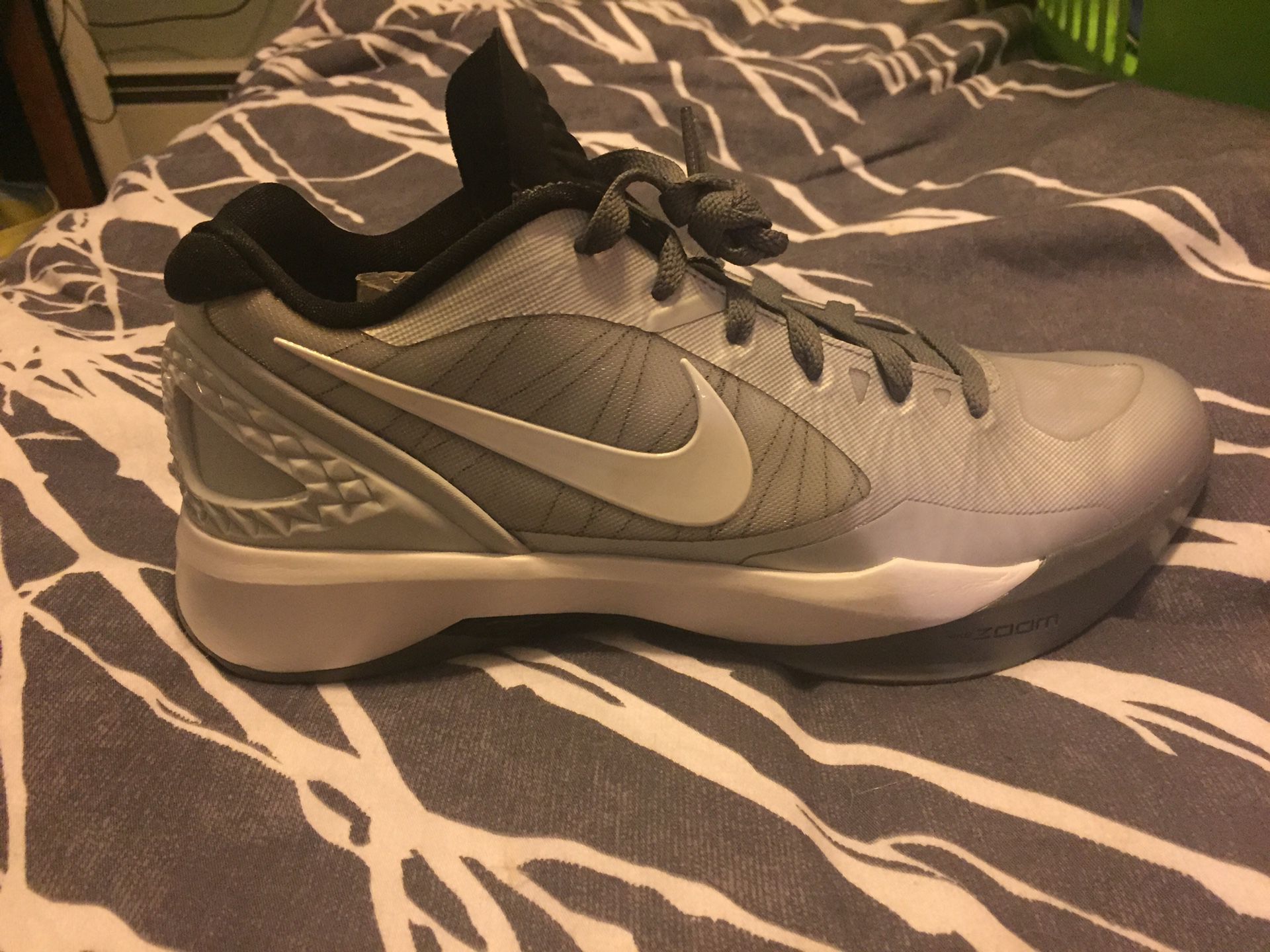 Nike volleyball shoe Zoom Hyperspike size 9.5