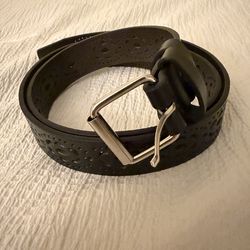 Black/silver women’s belt