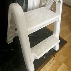 Rubbermaid Two-Step Folding Foot Stool 14-Inch High White 300 Pound Capacity Small Step Stool for Adults/Kids for Use in Library/Kitchen/Bathroom/Gara