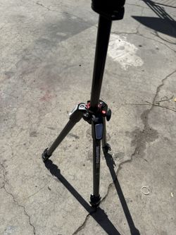 Manfrotto 055 Tripod