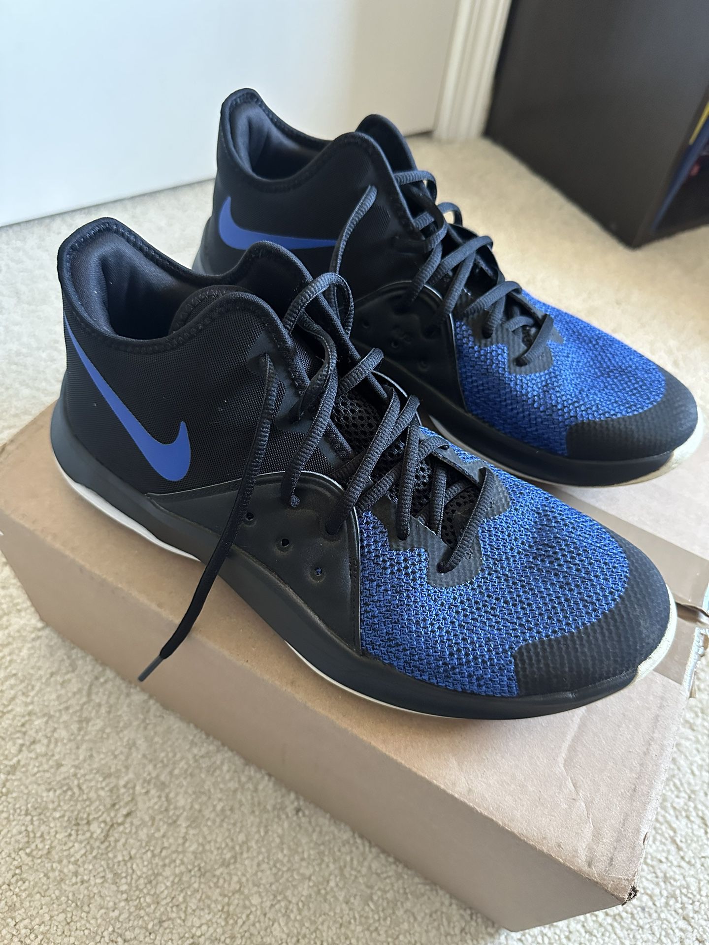 Nike Air Versatile 3 Game Royal 9.5M for Sale in Clayton, CA - OfferUp