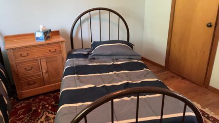 2twin beds