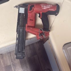 M18 Fuel Brushless Brad Nailer 