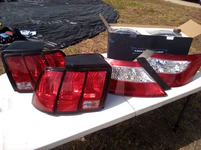 Brand New Raxion Advanced Tail Lights For A Mustang 94-98.Paid $400 Selling For $65.