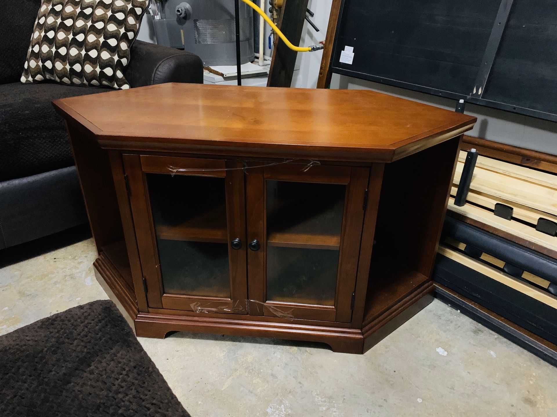 Wood Corner TV stand