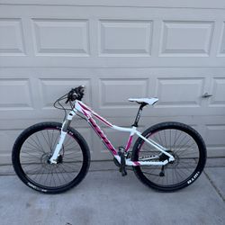 Scott Scale 730  size S Mountain Bike