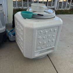 Dog Food Storage 