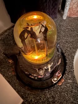 Vintage 1993 Nightmare Before Christmas Halloween Town Musical Snow Globe