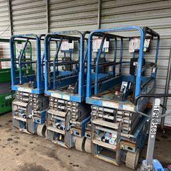 2014-2016 Genie GS1930 Electric Lifts - Low Hours & Newer Batteries