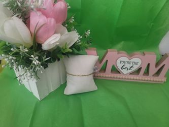 Bangle bracelet