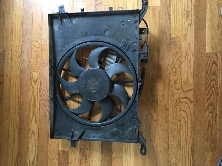 2000 - 2005 VOLVO S60 RADIATOR FAN