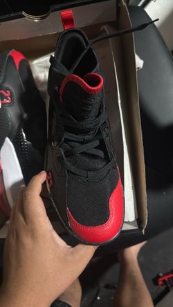 Jordan stay loyal 2 size 10 black and red