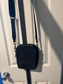 Coach side bag for men in new condition great